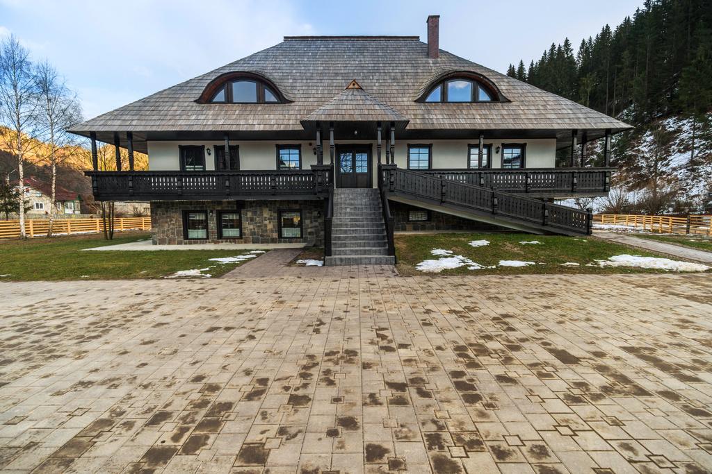 Pensiunea La Moara Фунду Молдовей Экстерьер фото